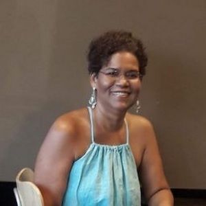 Meet your Posher, Sandra lisa